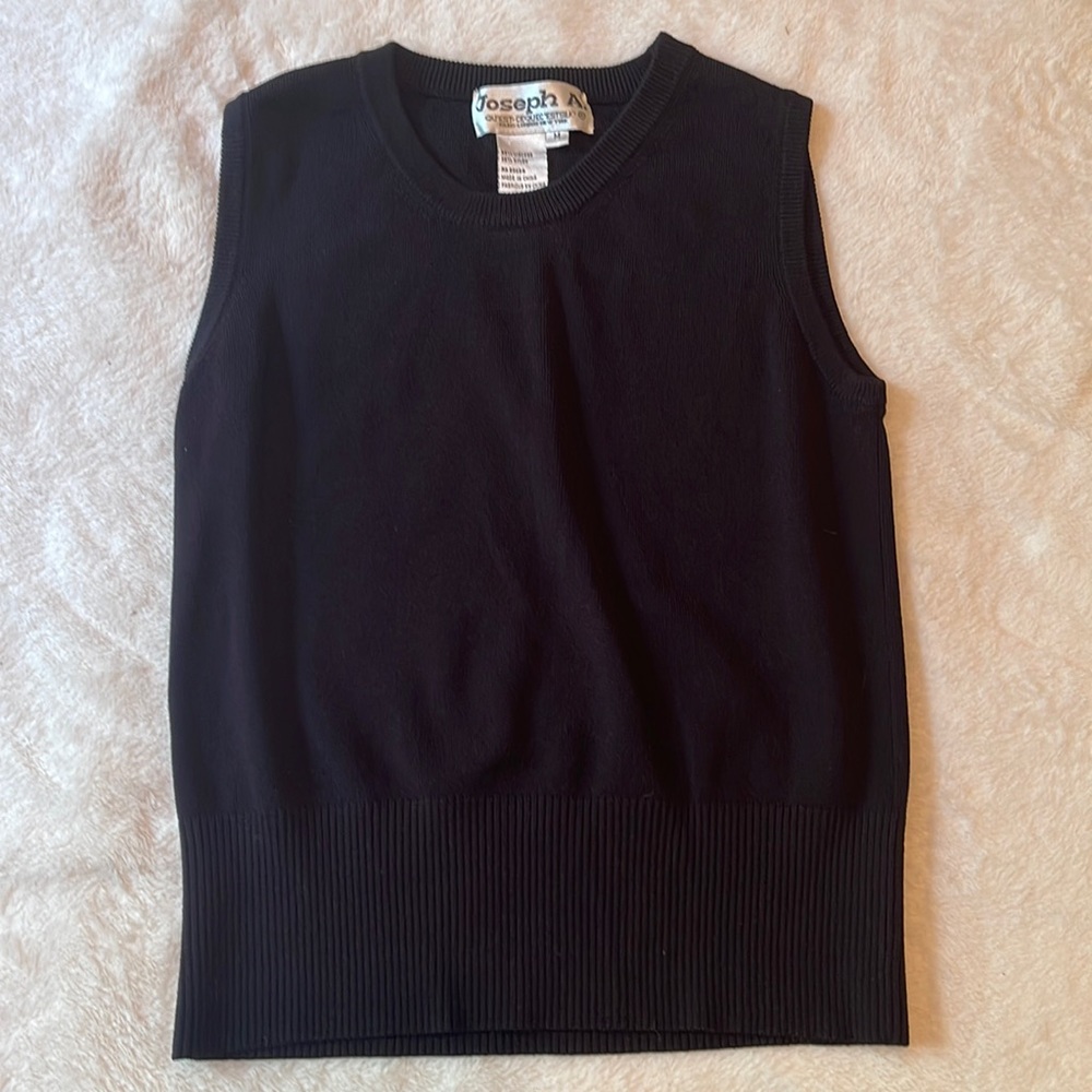 🎄 Joseph A. Sleeveless Sweater